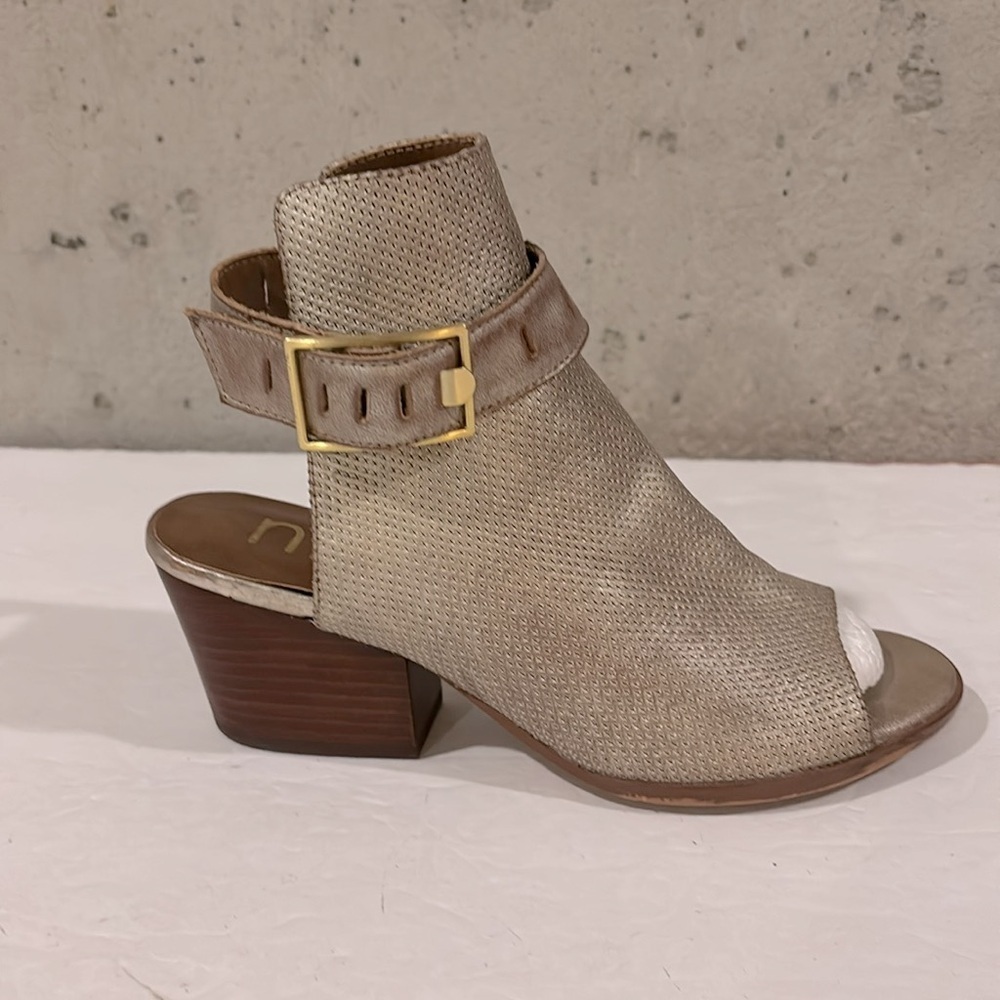 Nicole Antique Gold Leather Talullah Open Toe Open Heel Shootie - Size 6.5 - Picture 2 of 7